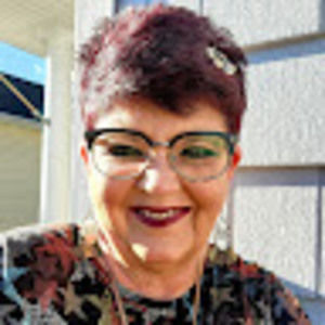 Meet your Posher, Paula